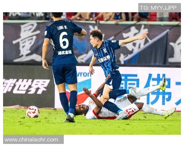 武汉足球队在精英赛中的表现分析与状态评估