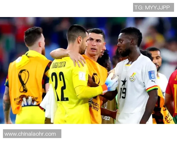 独特风格与魅力并存的足球明星展现个性与才华的精彩瞬间